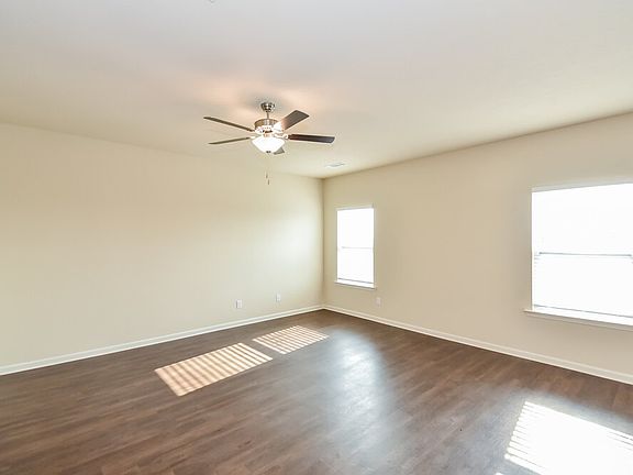 4th image of 3531 Falconwood Dr