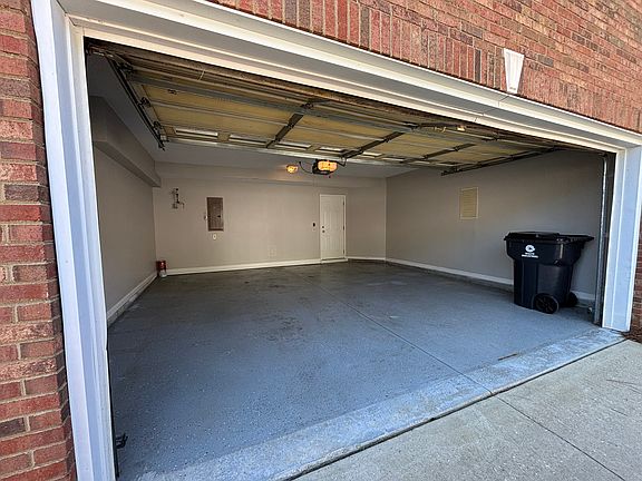 2nd image of 808 Woodsford Dr