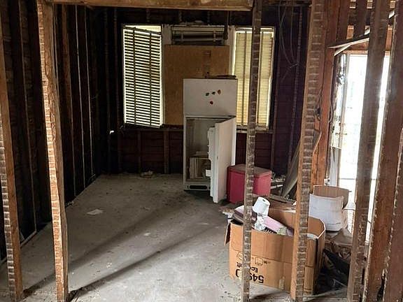 4th image of 4304 JAY STREET NE
