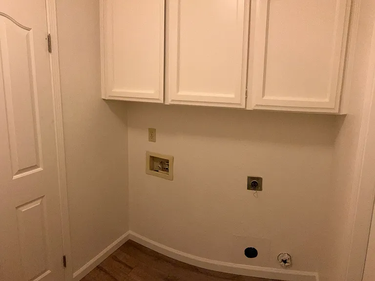 2704 Snyder Ave — Photo 20