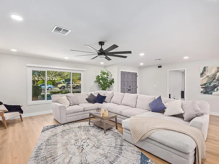 4409 S Butte Ave — Photo 4