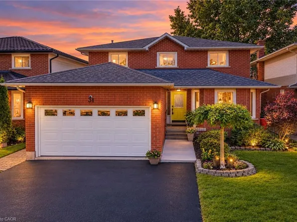 31 Princess Blvd, Grimsby, ON L3M 5A8