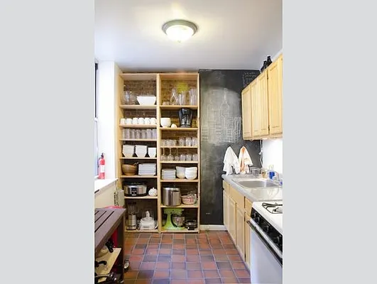 Rented by FirstService Realty (legacy) | media 15