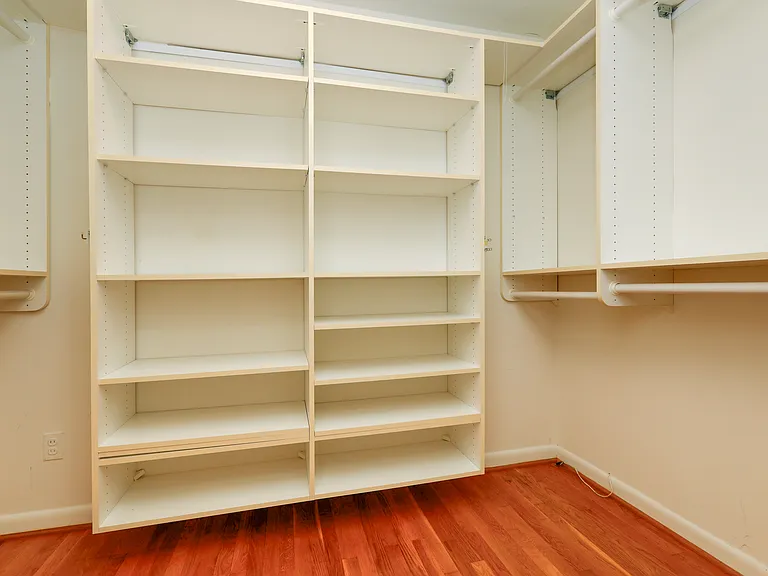 10306 Fleming Ave — Photo 15