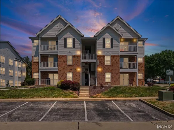 1209 Woodland Point Dr APT B, Saint Louis, MO 63146