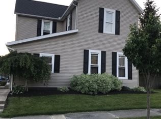 407 N Blackhoof St, Wapakoneta, OH 45895