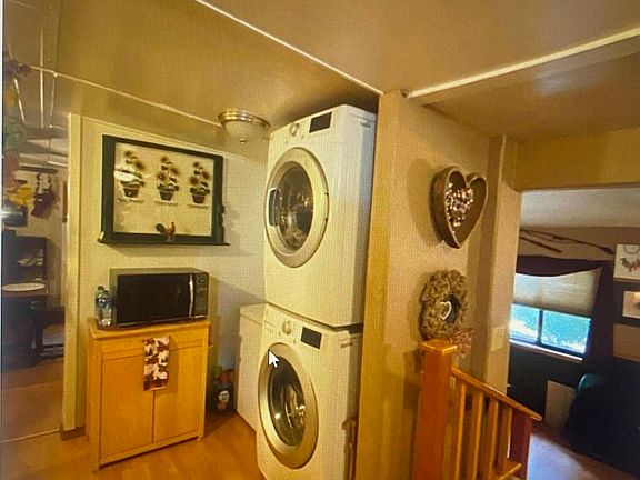 4th image of 780 Lone Mountain Rd #O