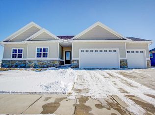 7817 Bluestem Trl, Deforest, WI 53532