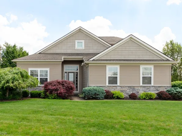 229 Prestwick Dr, Broadview Heights, OH 44147