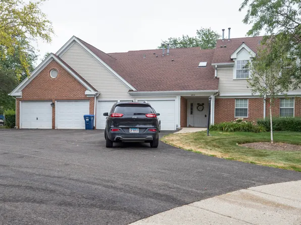 2814 Meadow Ln #W1, Schaumburg, IL 60193