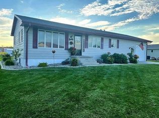 206 N Grant St, Stuart, NE 68780