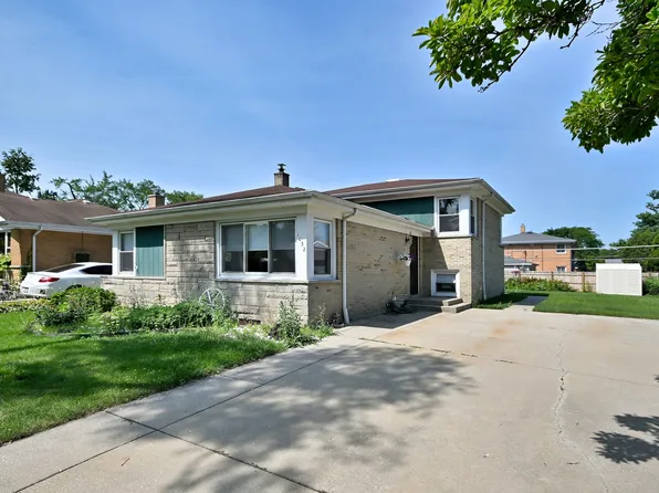 1032 Daniel Dr, Bensenville, IL 60106