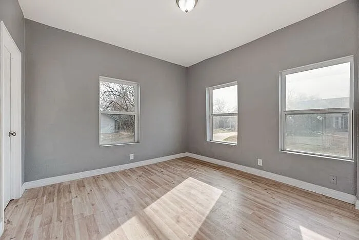 815 N Travis St — Photo 15