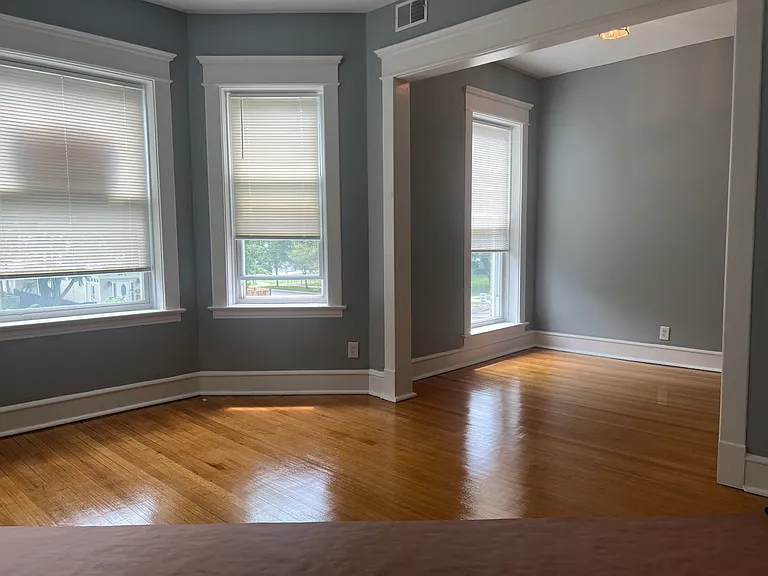 208 N Waller Ave #2N — Photo 4