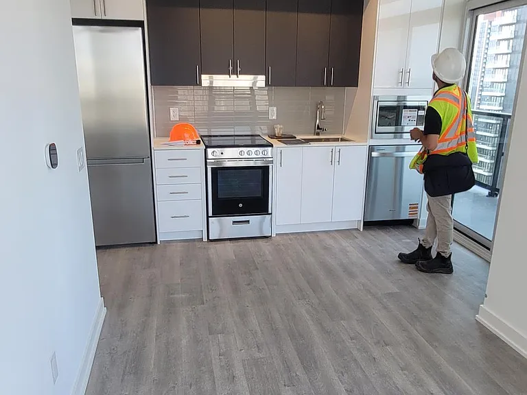 5105 Hurontario St #1508 — Photo 5