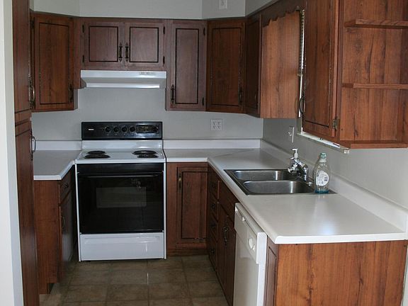 4th image of 2621 Honeyhill Ct