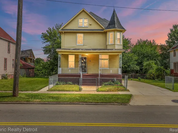 4518 Van Dyke St, Detroit, MI 48214