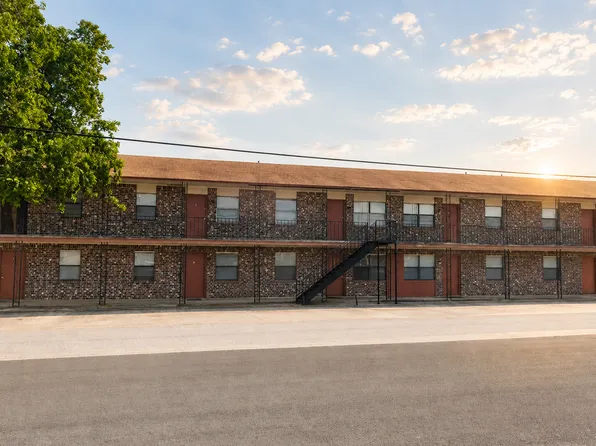 102 E Avenue A APT 8, Copperas Cove, TX 76522