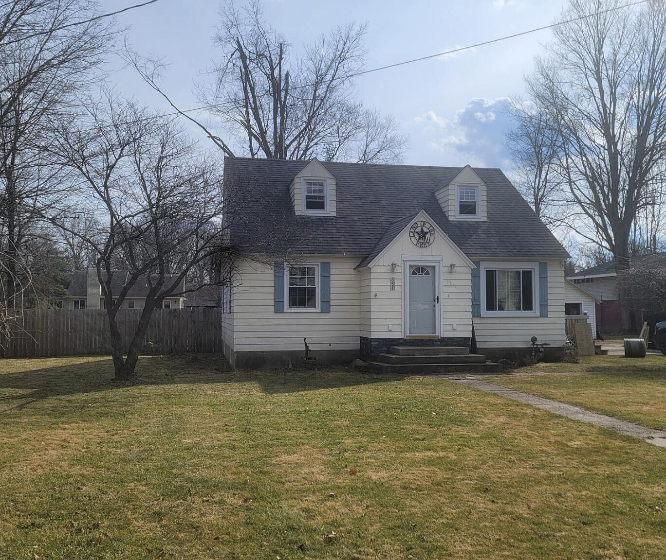 351 W Burr Oak St, Centreville, MI 49032 Zillow