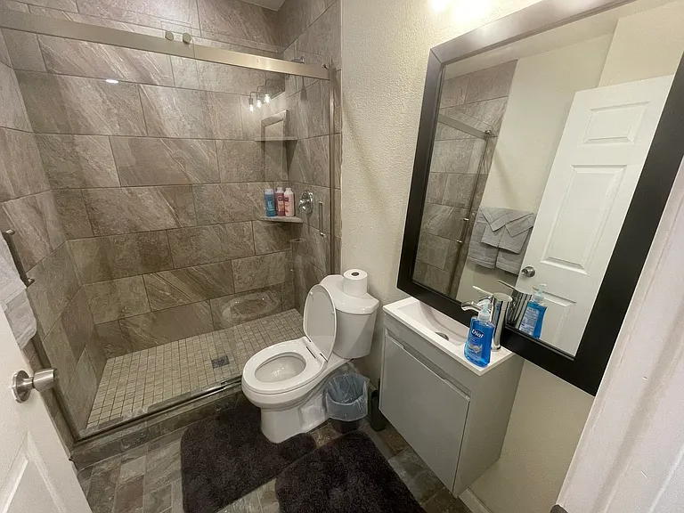 6807 Bender Dr — Photo 37