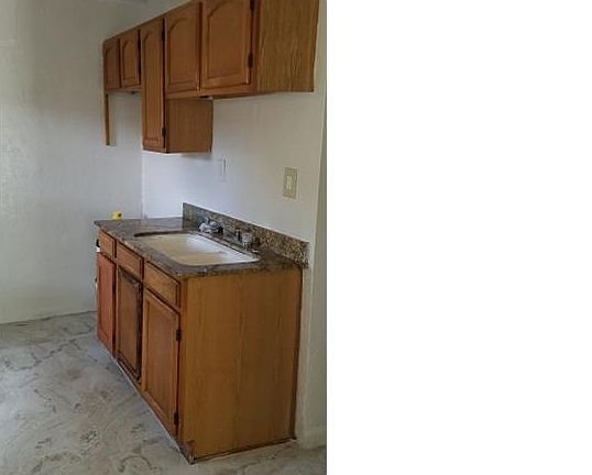 5th image of 4636 11th Ave S