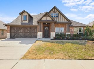 532 Windrow Ln, Waxahachie, TX 75165