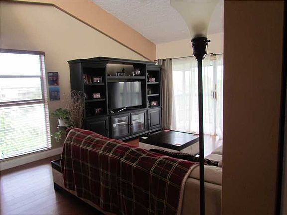5th image of 8775 Park Blvd APT 505