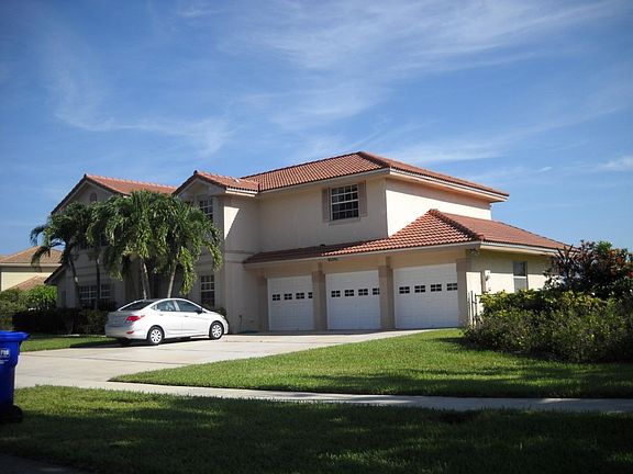 4th image of 20361 NW 4th St