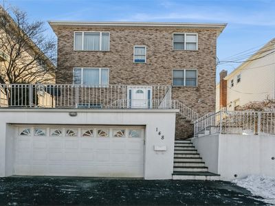 150 Bennett Avenue, Yonkers, NY, 10701