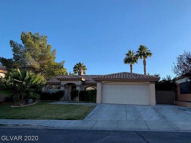 1st image of 925 Alta Oaks Dr