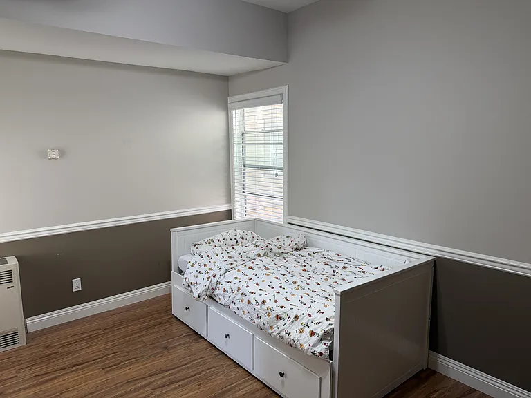 165 Chestnut St #3 — Photo 2