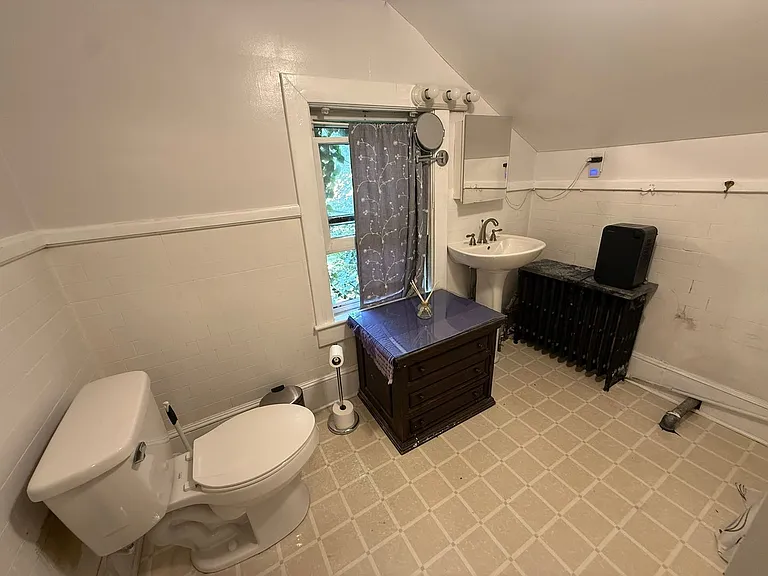 335 Hill St — Photo 20