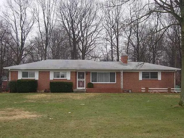 5009 N Eastbourne Dr photo 1