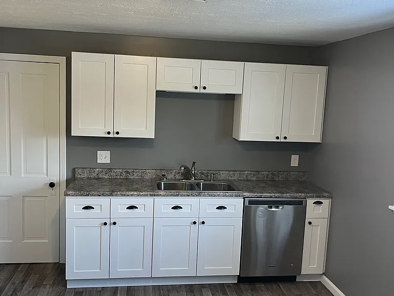 404 E Walnut St #2 — Photo 2