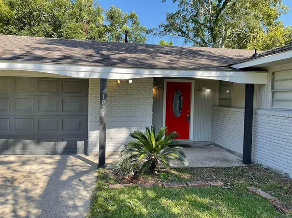 1978 McQuaid Dr, Baton Rouge, LA 70810