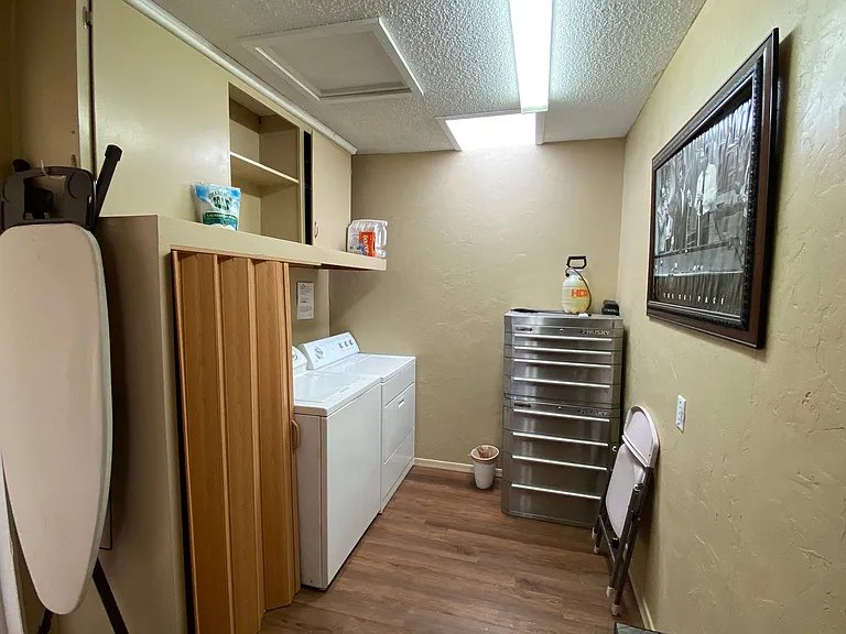 1043 E Loma Vista Dr — Photo 16