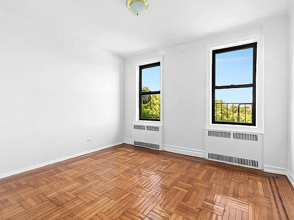4th image of 150 E 18th St APT 6H