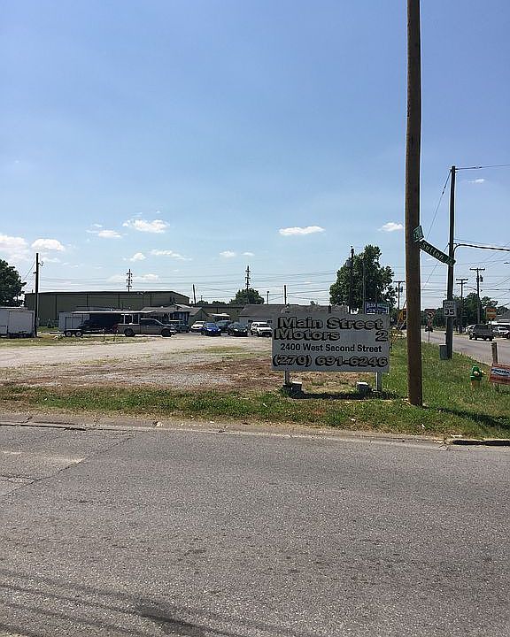 1st image of 2400 W 2nd St