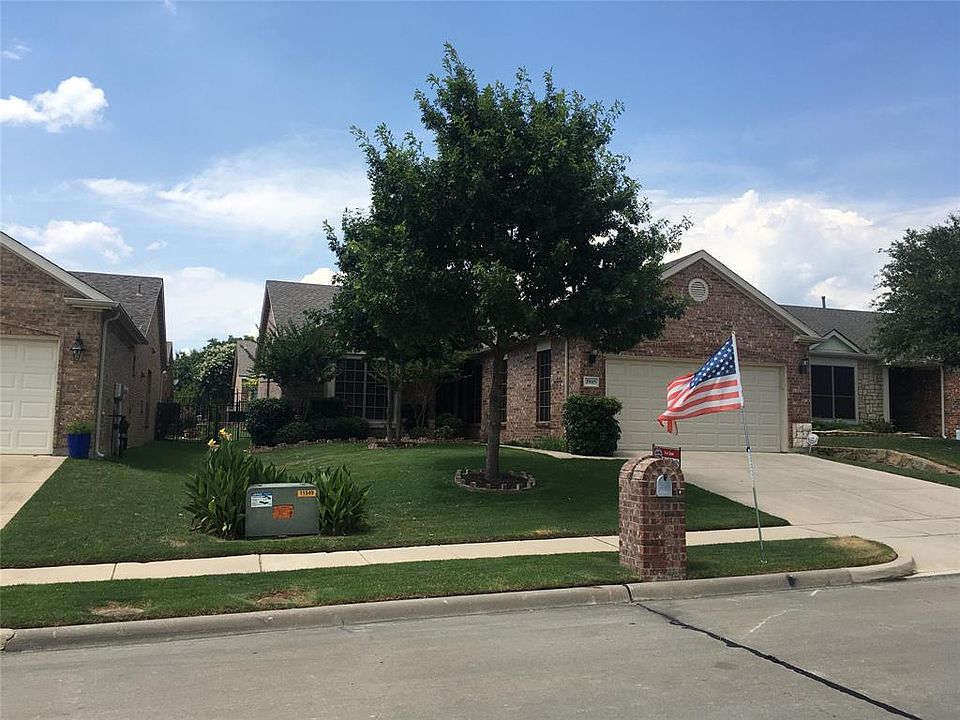 2nd image of 3905 Pineoak Ln
