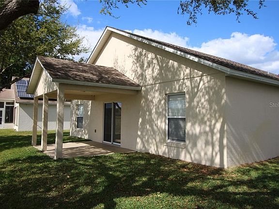 5th image of 1535 Lake Villa Dr