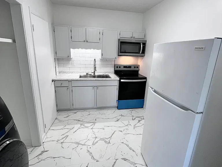 10240 Chapman Hwy #30 — Photo 2