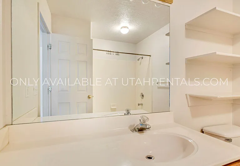 1343 S 1370 E — Photo 13
