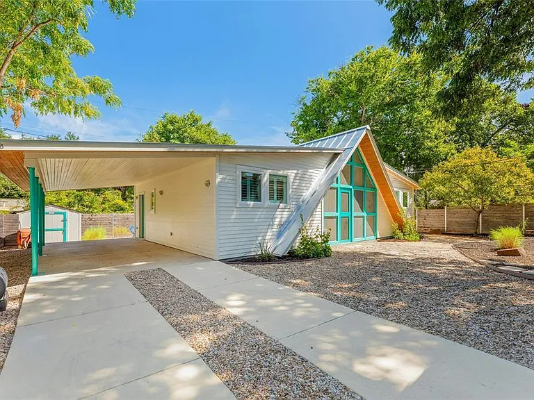3901 Cherrywood Rd #B — Photo 2