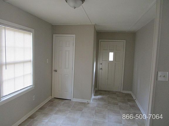 4th image of 714 Lookout Dr