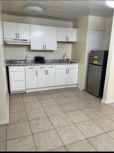 2101 W Kyra Dr #1 Photo 1