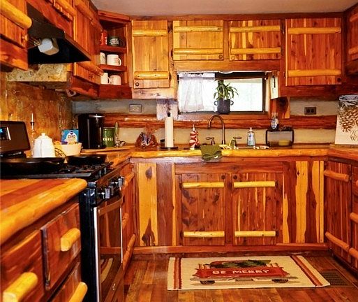 3rd image of 543 SE 257th Rd