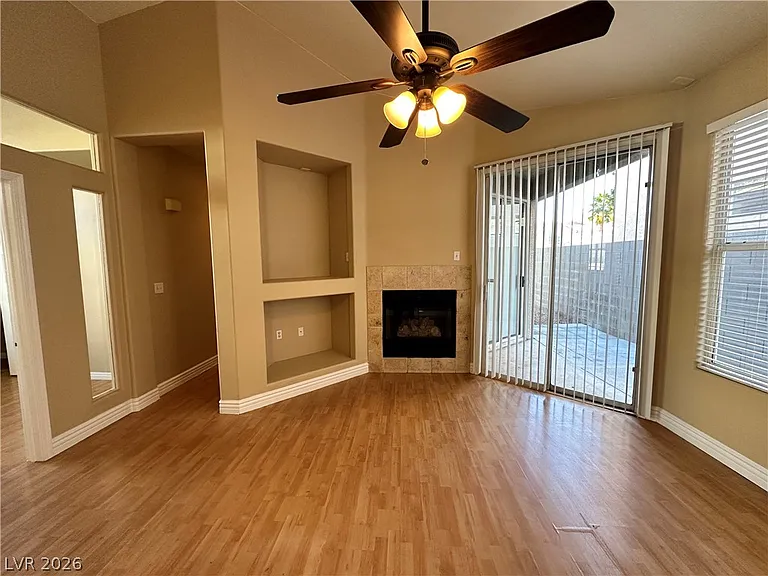 8033 Arcadian Ln — Photo 7