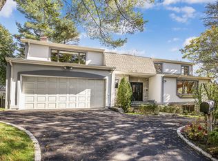 180 Princeton Dr, Hartsdale, NY 10530