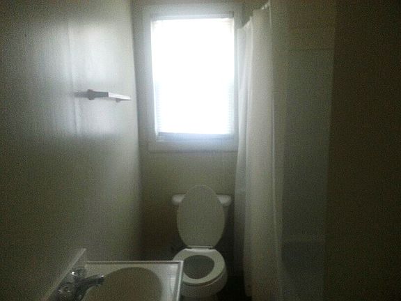 1101 Opal bathroom 2_05142014