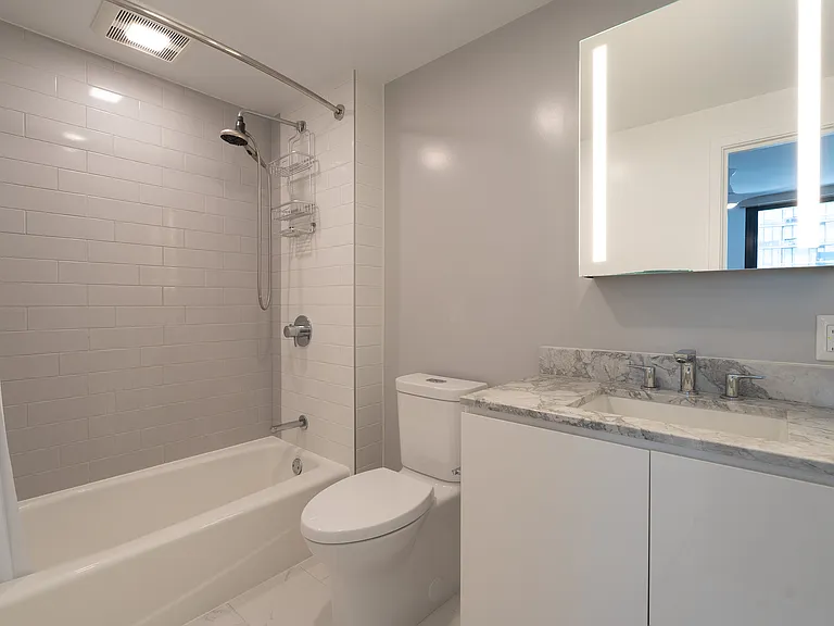 987 Queen St #2714 — Photo 9